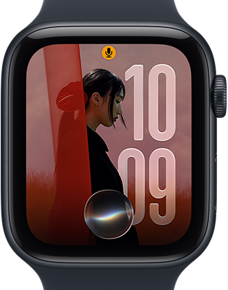 Apple Watch SE 3, aluminium case, midnight colour, personalised photo on watch face with Siri app complication, right side exterior, Digital Crown, Sport Band, black colour