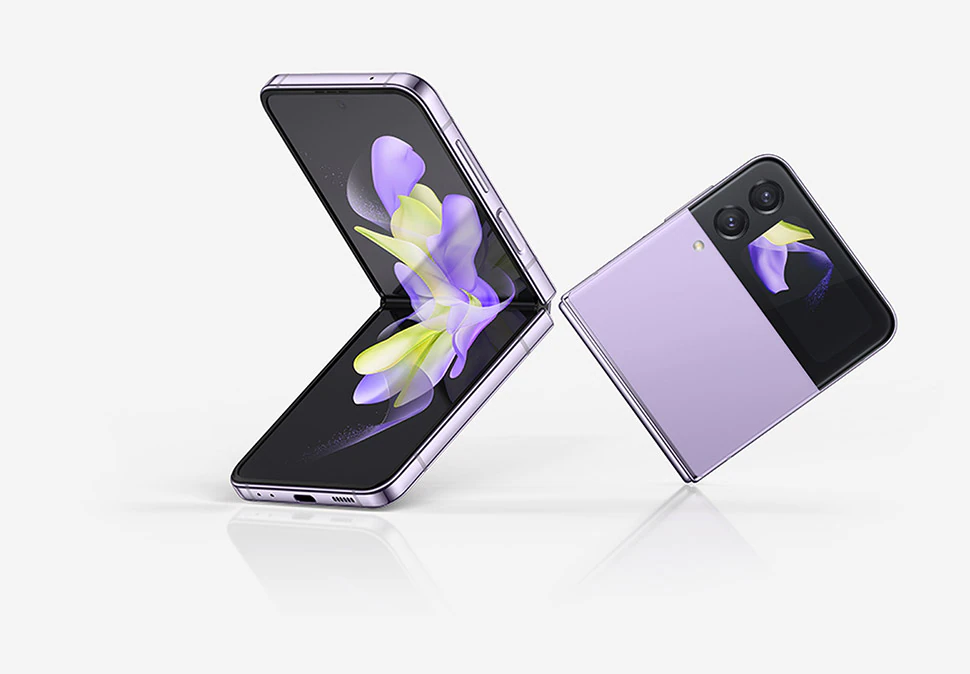 Galaxy Z Flip4 - foldable.