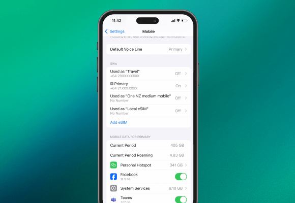 Step 1 of eSIM Quick Transfer on iPhone.