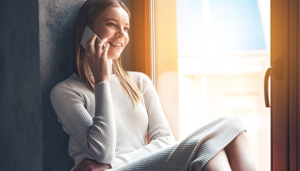 Woman talking on the phone